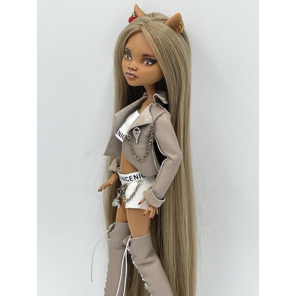 OOAK Custom Monster High Doll Clawdeen Wolf " Nice Girl" - Picture 5 of 12